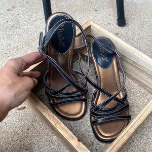 NWOT Mudd high heeled sandals